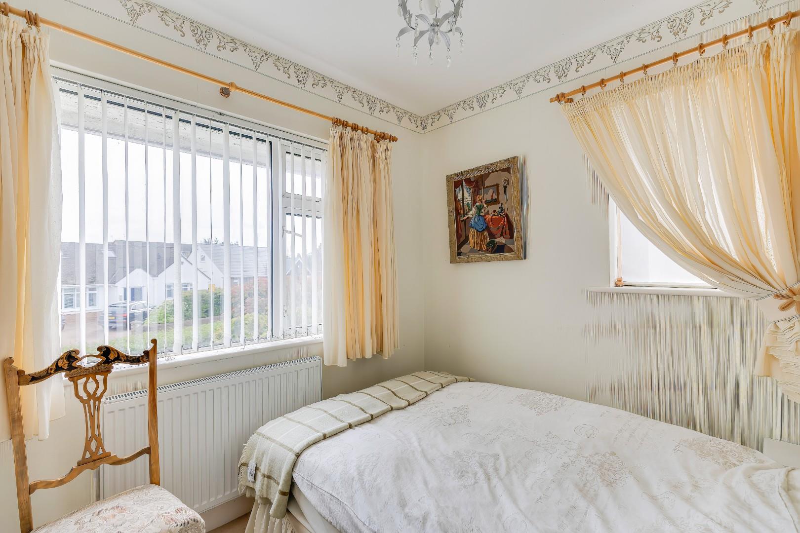 23 Knowbury Avenue, Penarth, CF64 5RX